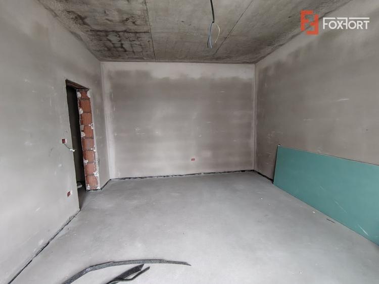 Apartament cu 3 camere decomandat în Giroc