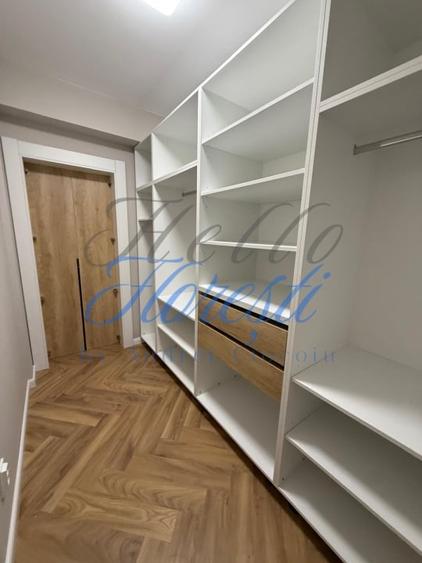 Apartament cu 3 camere semidecomandat în Florești
