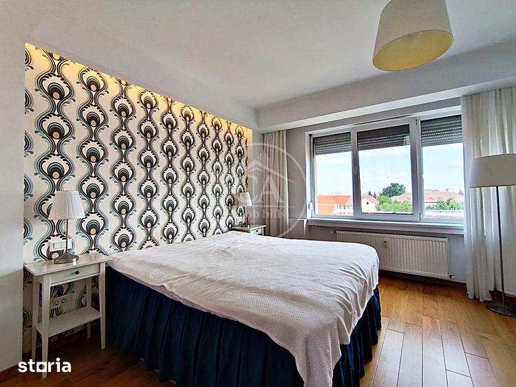 Apartament cu 4 camere decomandat în Central