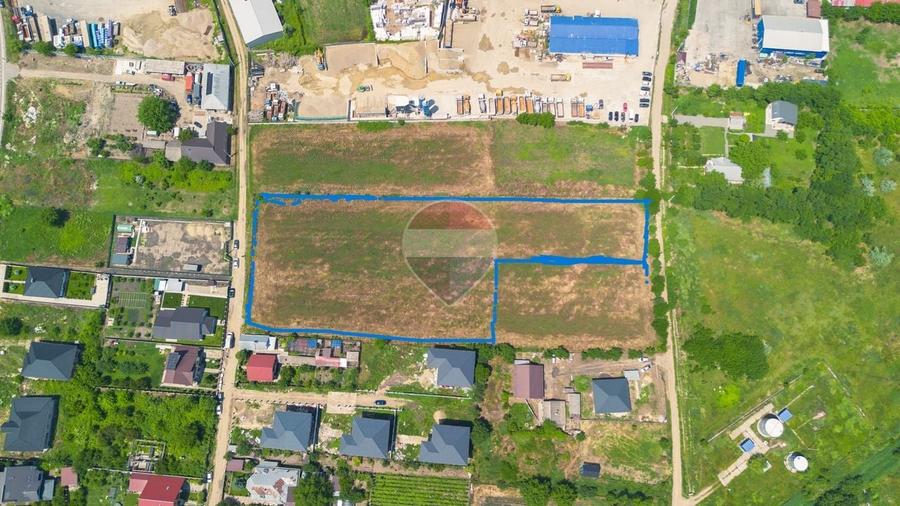 Teren agricol intravilan de 8216 mp, în Simila