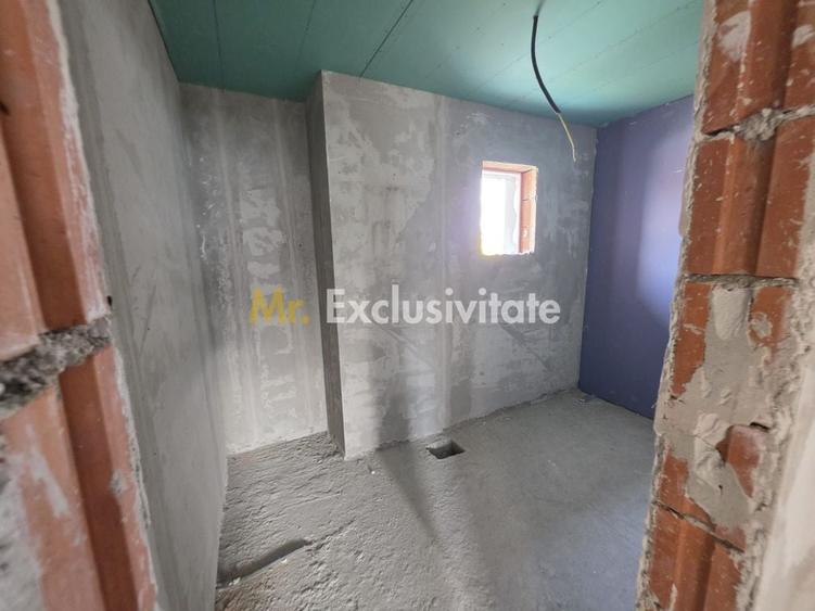 Casă cu 4 camere cu Teren 300 Mp în Găvana
