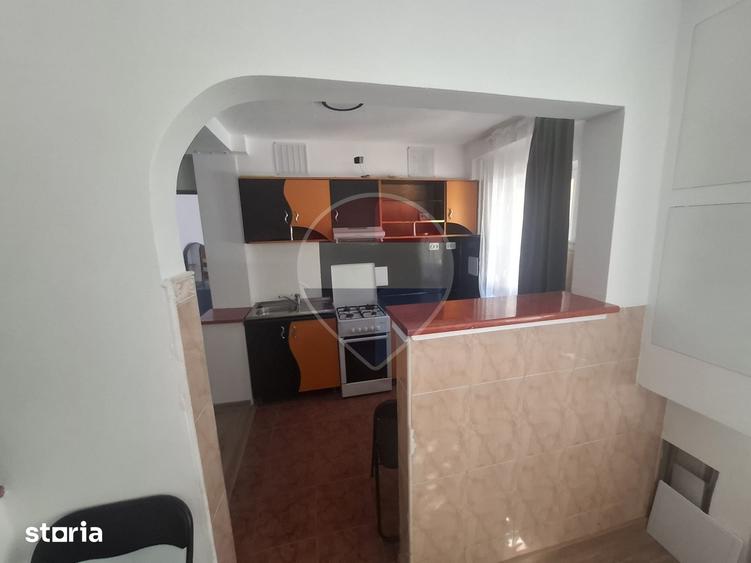 Apartament cu 3 camere, mobilat în Central