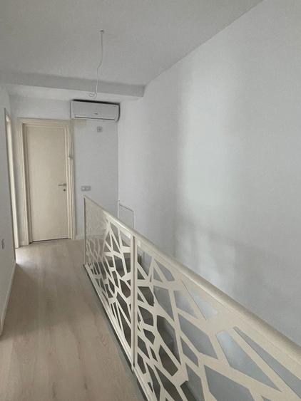Casă individuală cu 4 camere cu Canalizare în Central