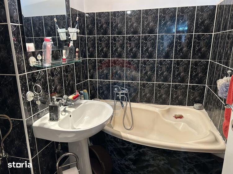 Apartament cu 3 camere în Valea Roșie