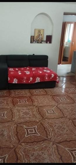 Apartament cu 3 camere semidecomandat în Mărgeanului