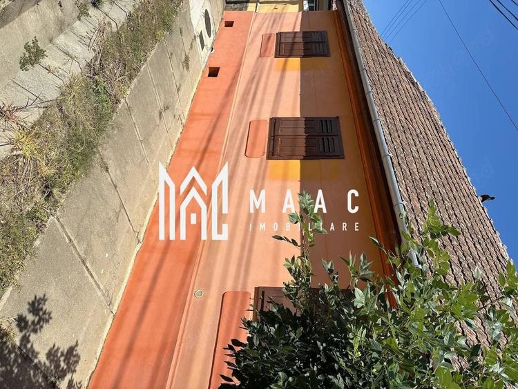 Casă individuală cu 4 camere cu Canalizare în Central