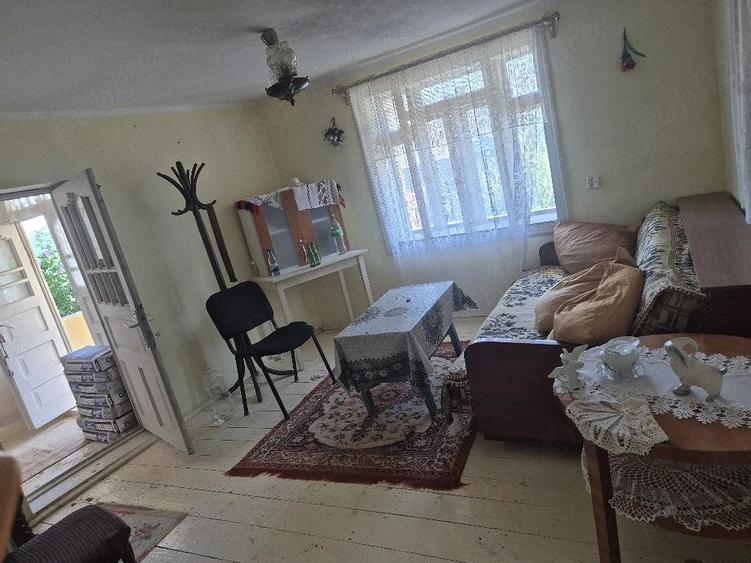 Casă cu 2 camere cu Teren 1065 Mp în Ițcani