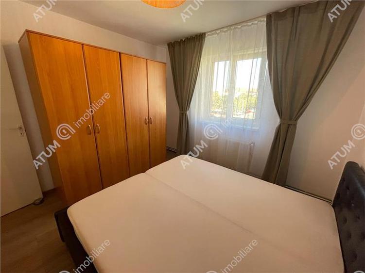 Apartament cu 3 camere decomandat, mobilat în Ștrand