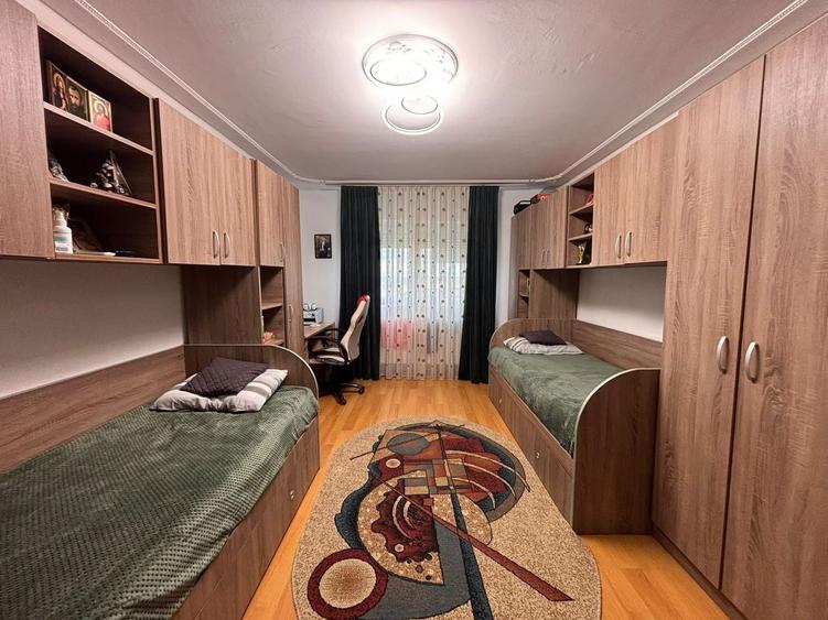 Apartament cu 2 camere în Vasile Aaron