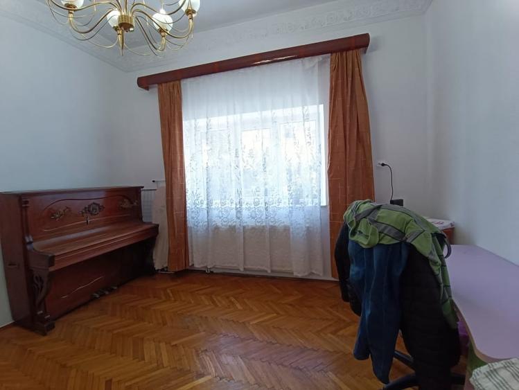 Spațiu comercial, de 130 mp, în Central