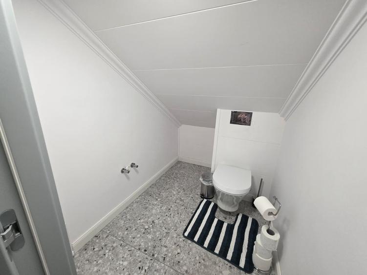 Casă individuală cu 5 camere cu Canalizare în Văleni-Stânișoara