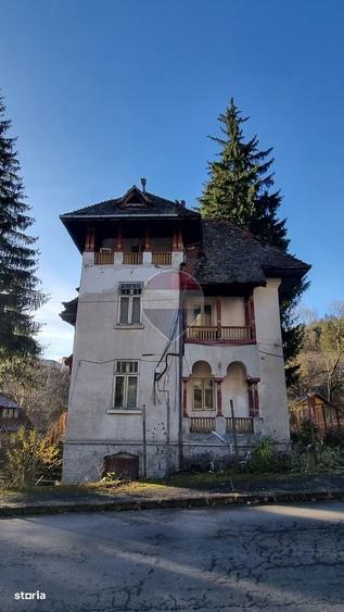 Casa / Vila interbelica de vanzare Predeal - 1