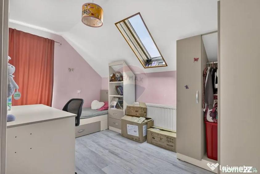 Casă cu 4 camere cu Teren 403 Mp în Central