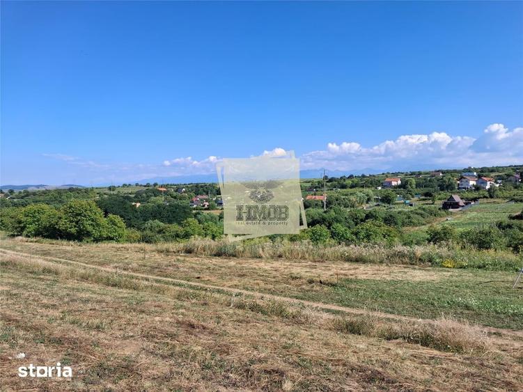 Teren de 537 mp, în Roșia