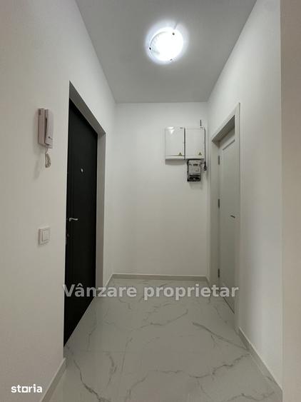 Apartament cu 3 camere semidecomandat în Centrul Civic