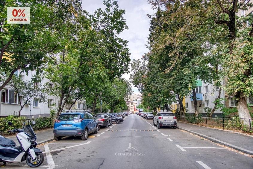 Apartament cu 3 camere decomandat în Rahova