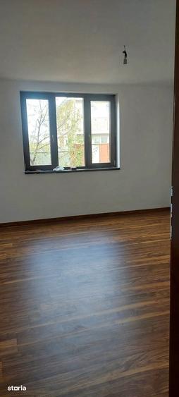 Casă cu 3 camere cu Teren 1000 Mp în Girișu de Criș