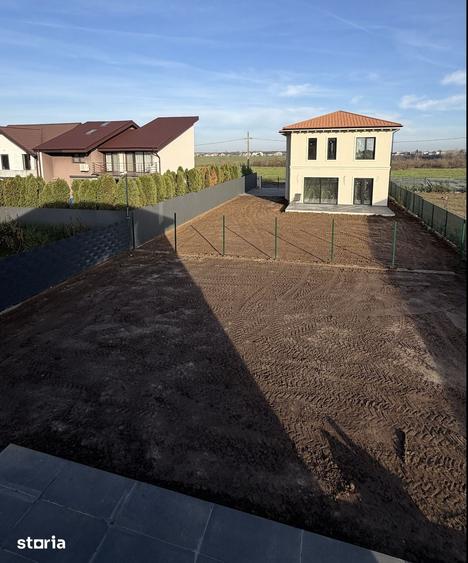 Casă cu 5 camere cu Teren 500 Mp în Balotești