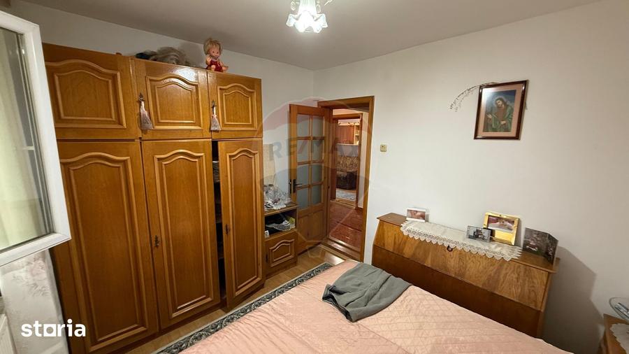 Apartament cu 3 camere decomandat în Central