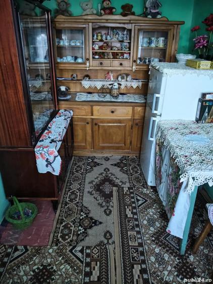 Casă cu 5 camere în Stoișești