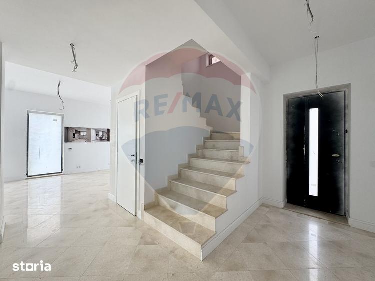 Casă cu 4 camere cu Teren 446.92 Mp în Corbeanca