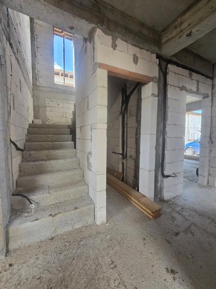 Casă individuală cu 5 camere cu Teren 336 Mp în Dobroești