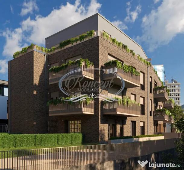 Apartament cu 4 camere semidecomandat în Central