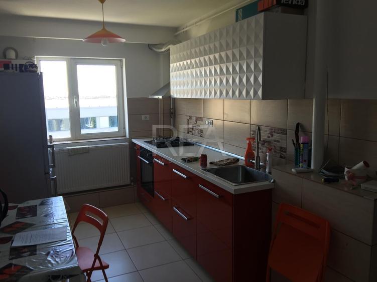 Apartament 3 Camere | 5 minute de metrou P-ța sudului | Removat | Centrală propr - 5
