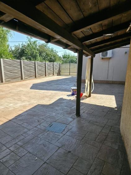 Casă cu 2 camere cu Teren 800 Mp în Central