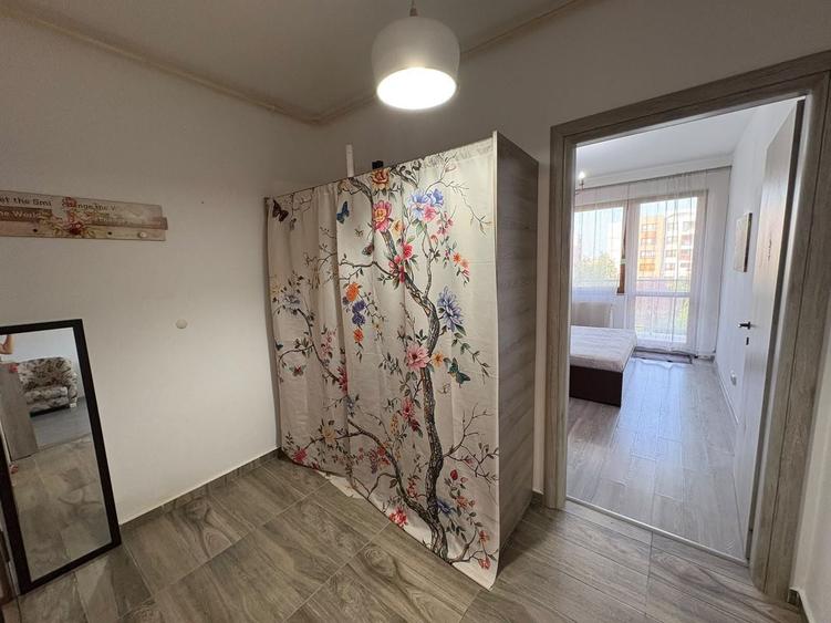 Apartament cu 2 camere decomandat, mobilat în Metalurgiei