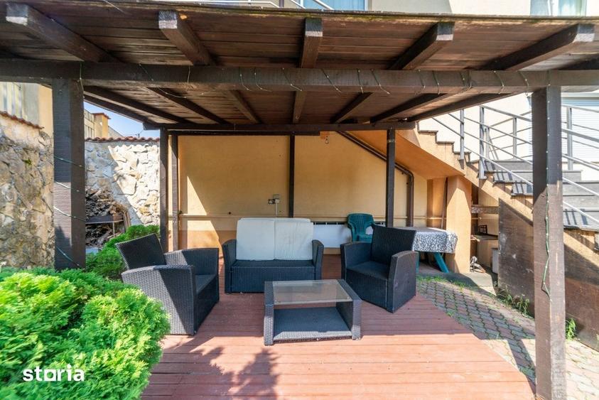 Casă cu 6 camere cu Teren 475 Mp în Găvana