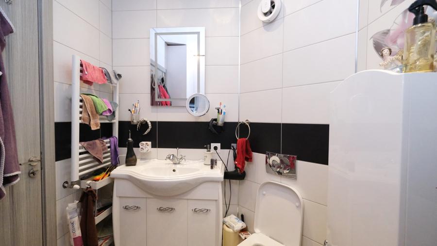 Apartament cu 2 camere decomandat în Central