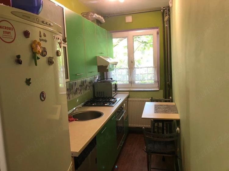 Apartament cu 2 camere semidecomandat în Dâmbovița