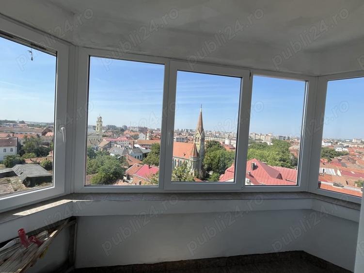 Apartament cu 3 camere decomandat în Central