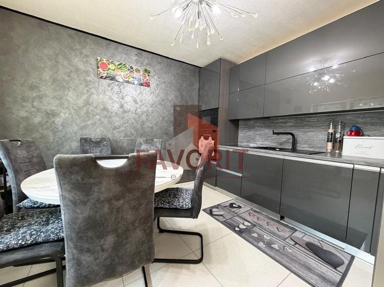 Duplex cu 4 camere cu Canalizare în Aradului
