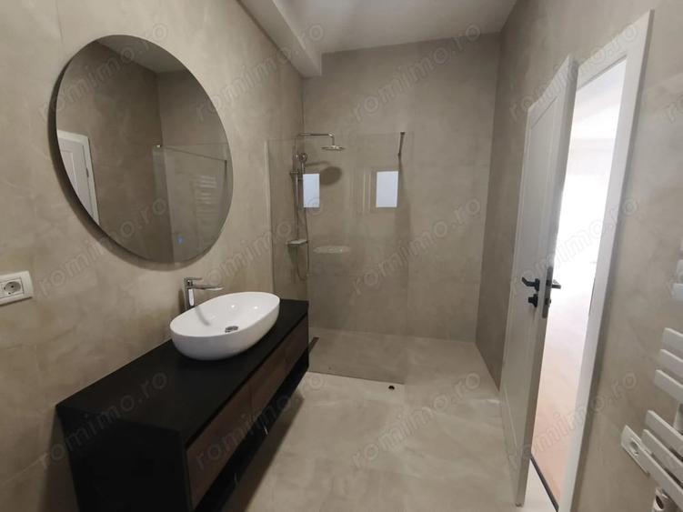 Apartament cu 2 camere semidecomandat în Moșnița Nouă