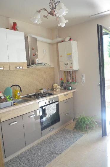 Apartament cu 3 camere decomandat în Valea Alba