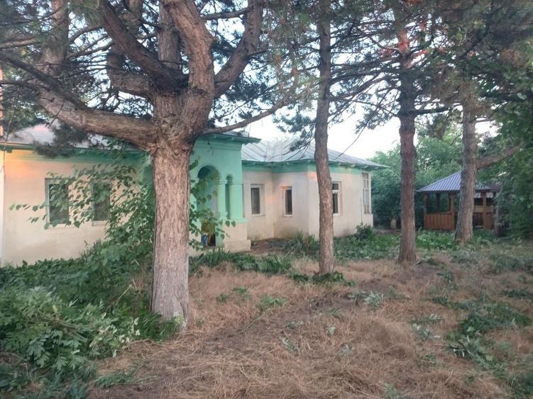 Casă cu 4 camere în Ciocănești