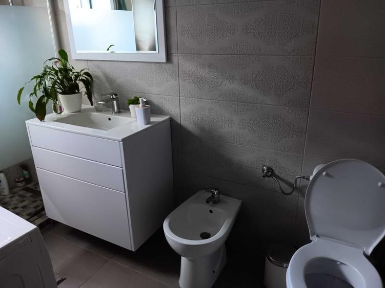 Casă cu 2 camere în Rogerius