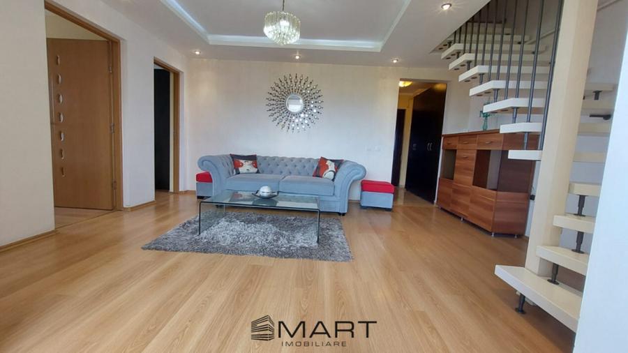 Apartament cu 4 camere decomandat în Ștrand