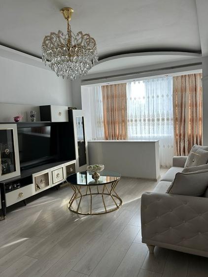 Apartament cu 2 camere semidecomandat, mobilat în Tomis II