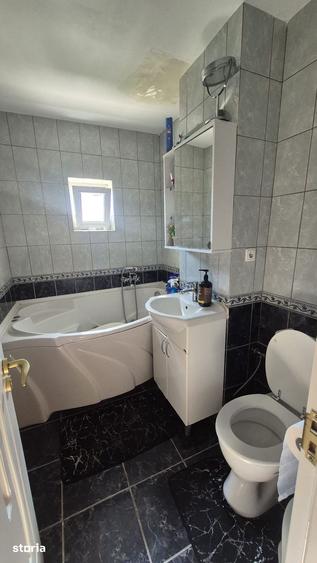 Apartament cu 3 camere decomandat în Traian