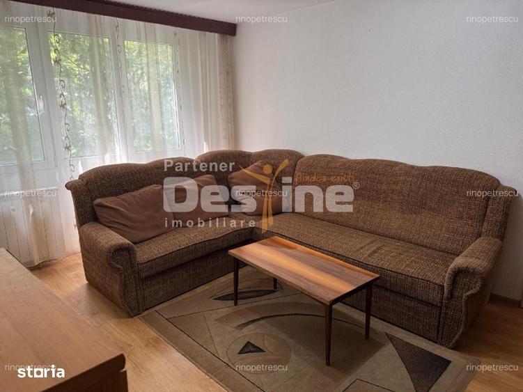 Apartament cu 3 camere semidecomandat în Central