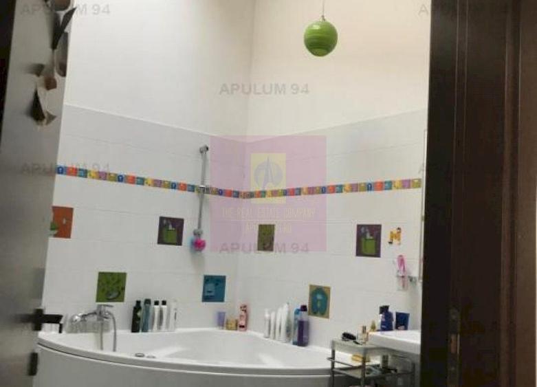 Casă individuală cu 11 camere decomandat cu Canalizare în Floreasca