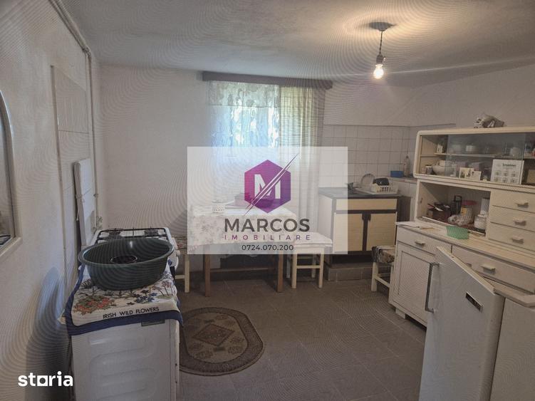 Casă cu 4 camere cu Teren 250 Mp în Muncitoresc