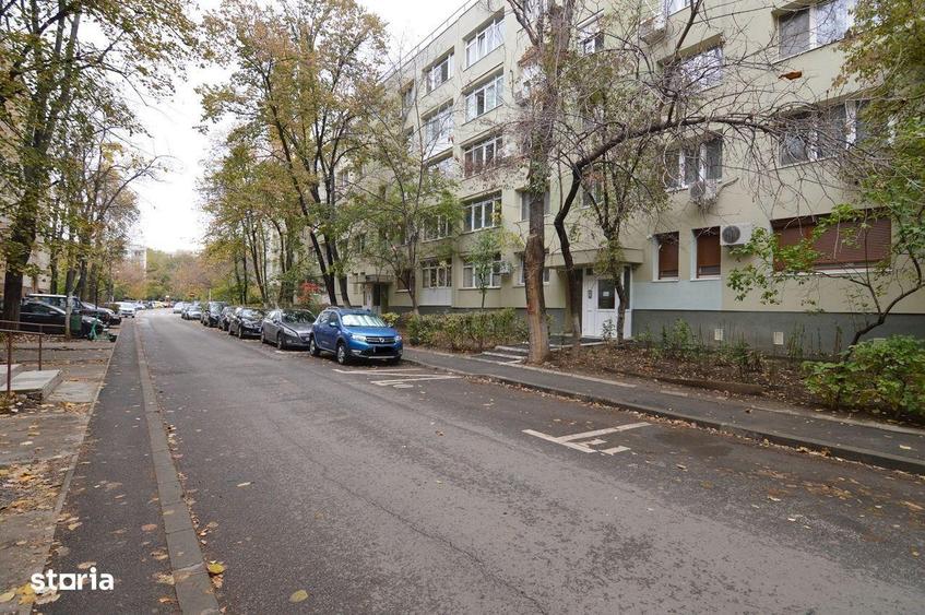 Garsonieră decomandată, mobilată în Drumul Taberei