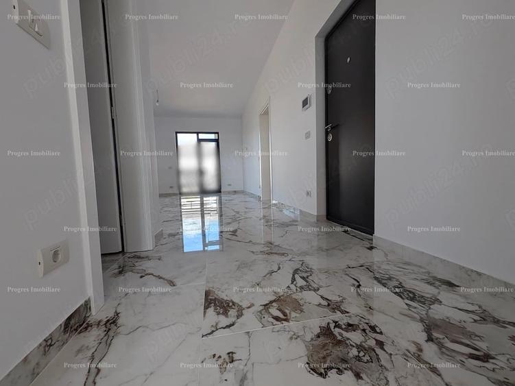 Apartament cu 3 camere decomandat în Est