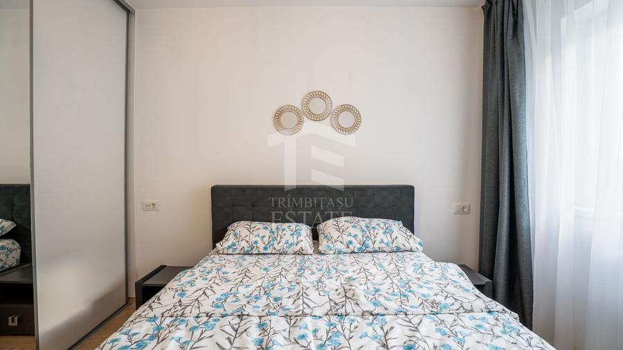 Apartament cu 2 camere semidecomandat, mobilat în Tractorul