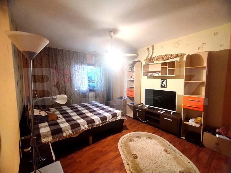 Apartament cu 3 camere decomandat, mobilat în Ultracentral