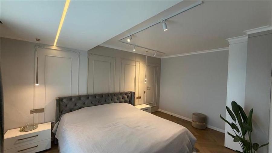 Apartament cu 3 camere circular, mobilat în Florești